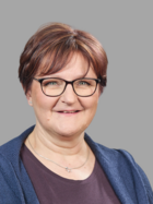 Barbara Wälti arbeitet bei der vitadoro und beantworteta alle Fragen rund um Haushaltsdienst und Notruf